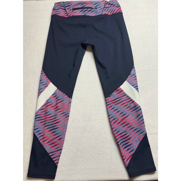 Athleta Electra Sonar 7/8 Tight Medium Yoga Run Gym Workout Leggingd - Picture 8 of 8